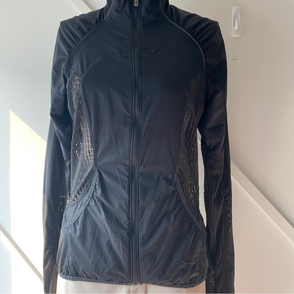 Lululemon Running Jacket - 6 - Picture 15 of 15